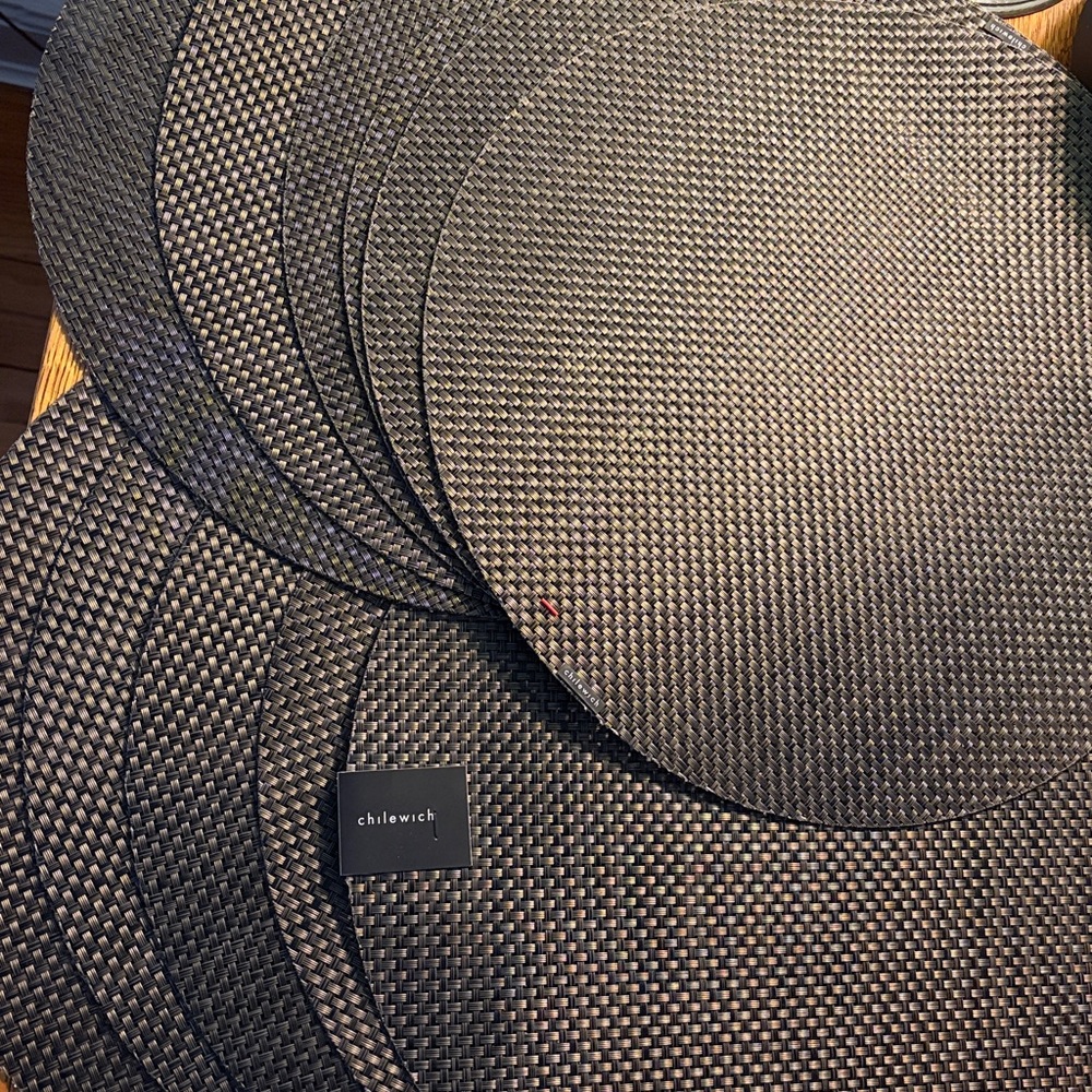 11 NWT CHILEWICH CHOCOLATE BROWN PLACEMATS $10 each. Sold as a SET.